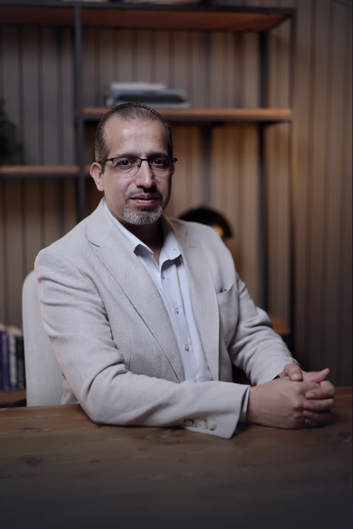 محمد الغرسي في الاستوديو